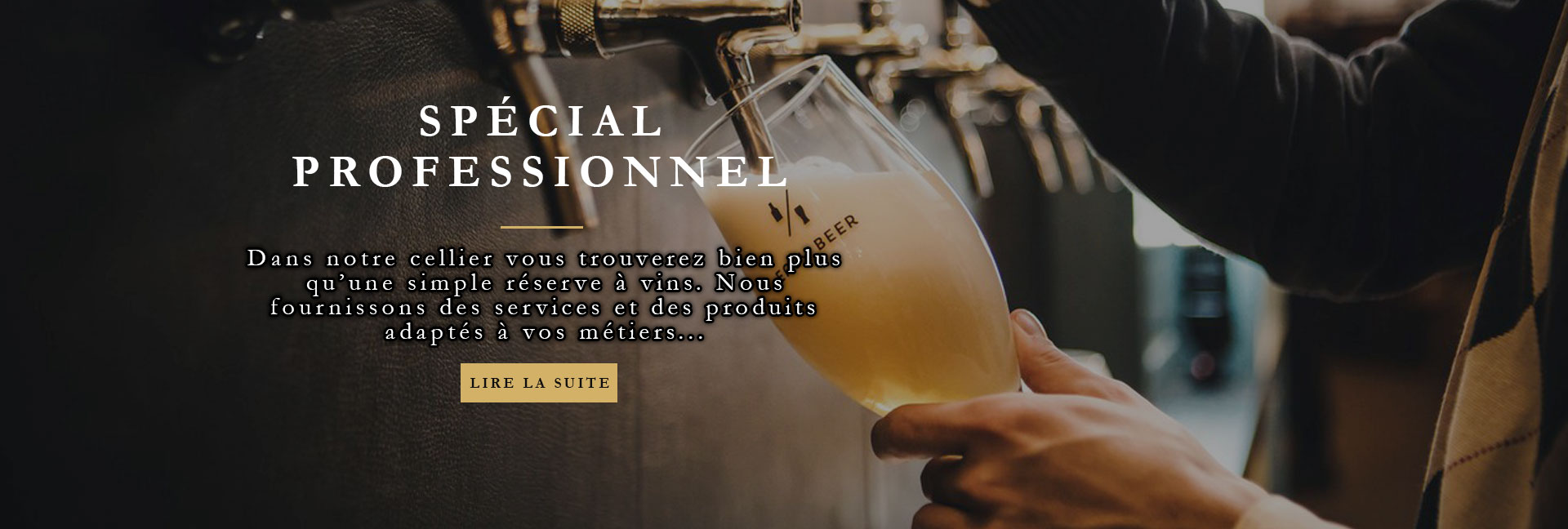 Une image d'un bar man